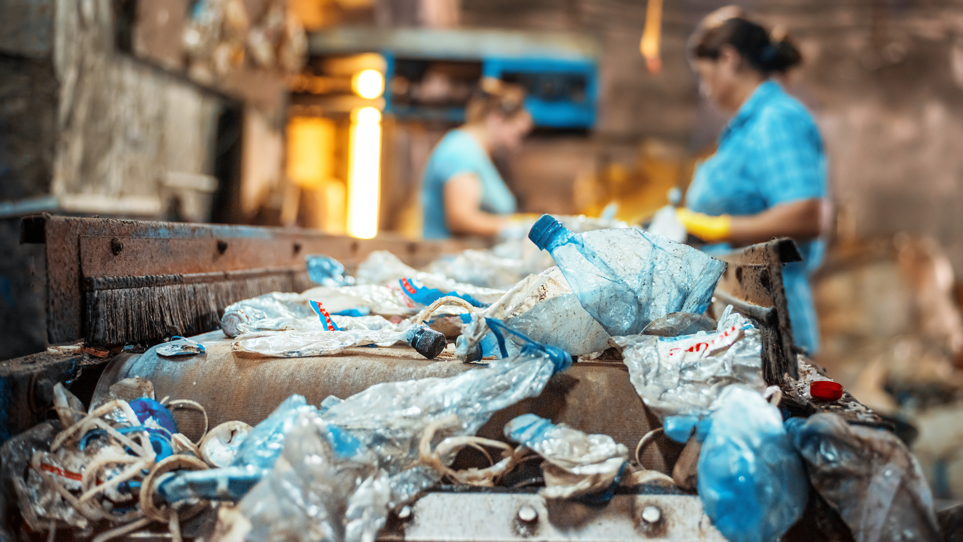 Reciclagem de Plásticos no Brasil: Processos, Materiais e Produtos